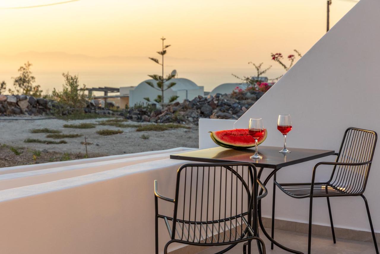 Theophrasti Suites Foinikiá Buitenkant foto