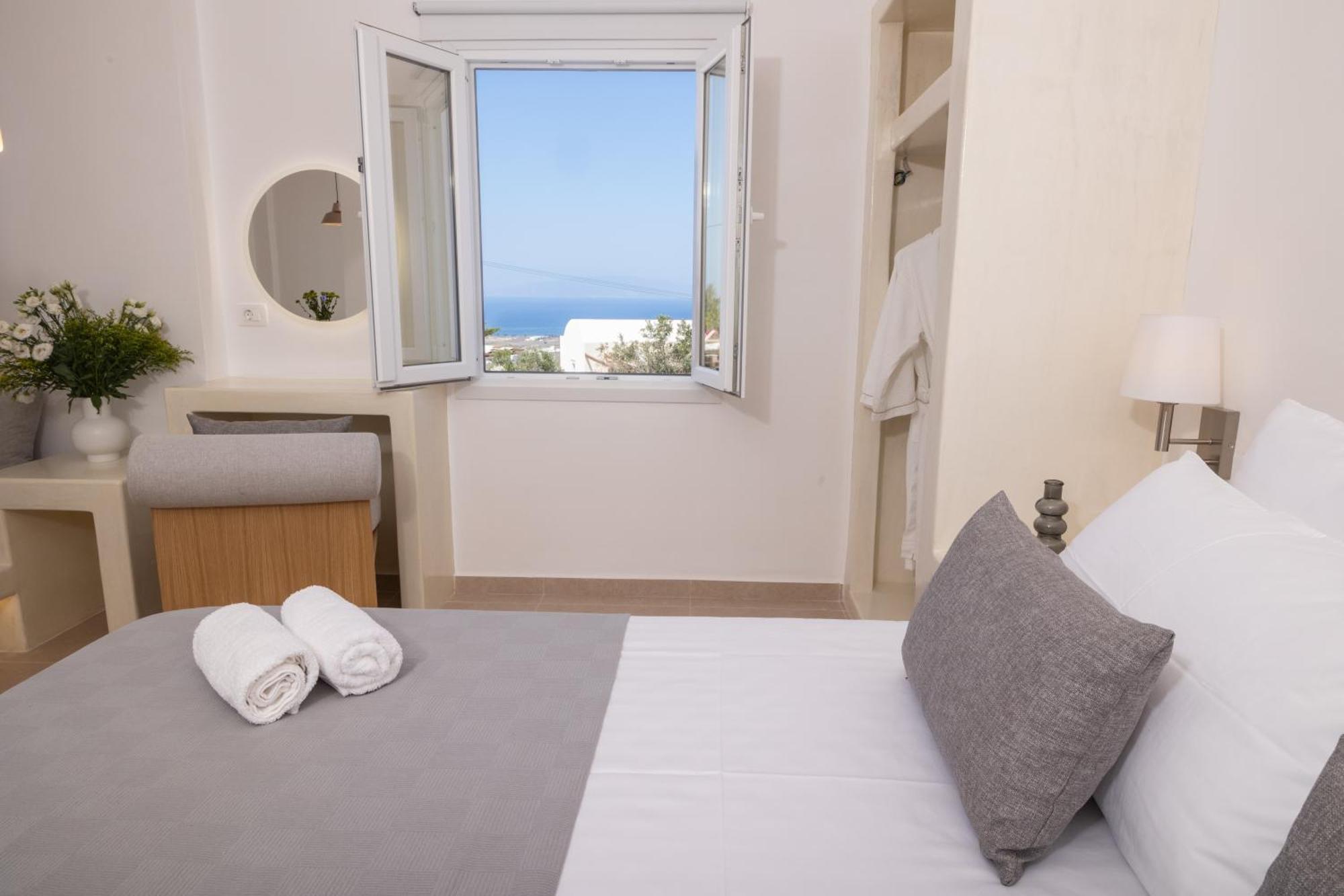 Theophrasti Suites Foinikiá Buitenkant foto