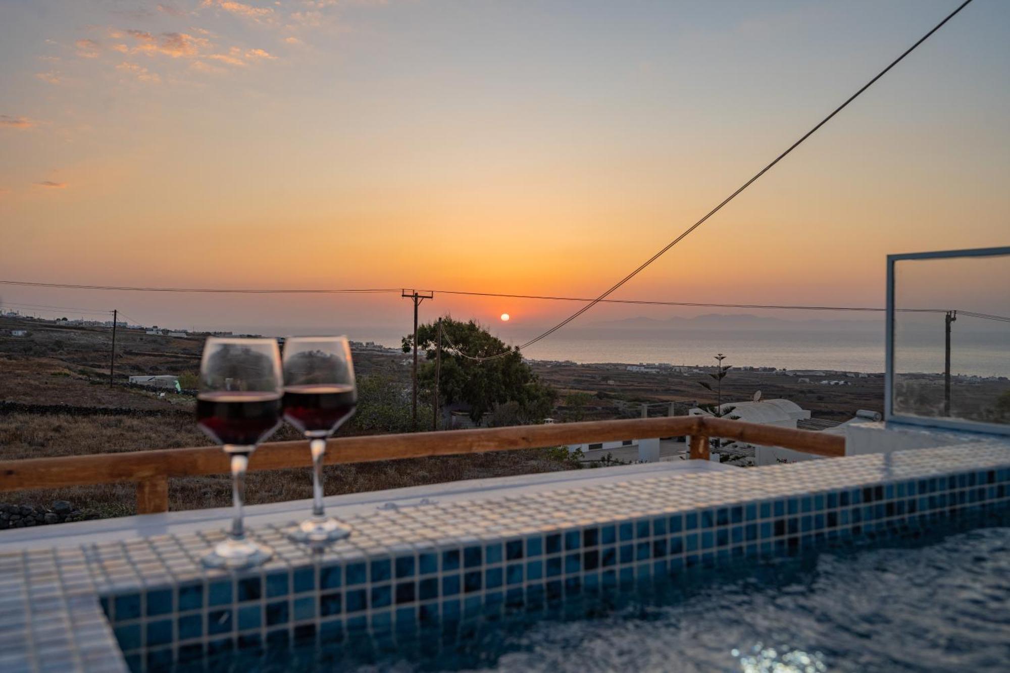 Theophrasti Suites Foinikiá Buitenkant foto