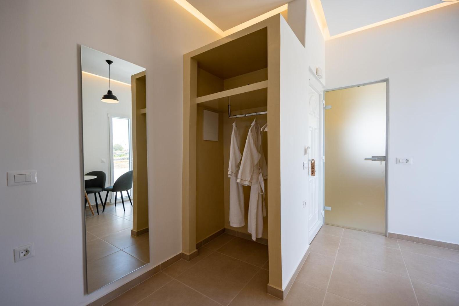 Theophrasti Suites Foinikiá Kamer foto