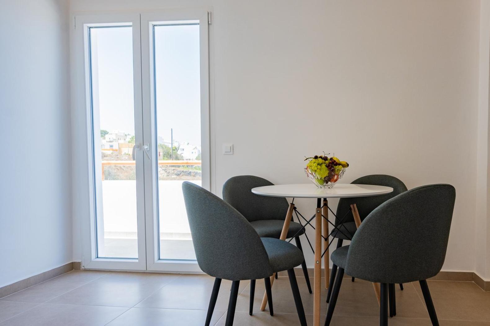Theophrasti Suites Foinikiá Buitenkant foto